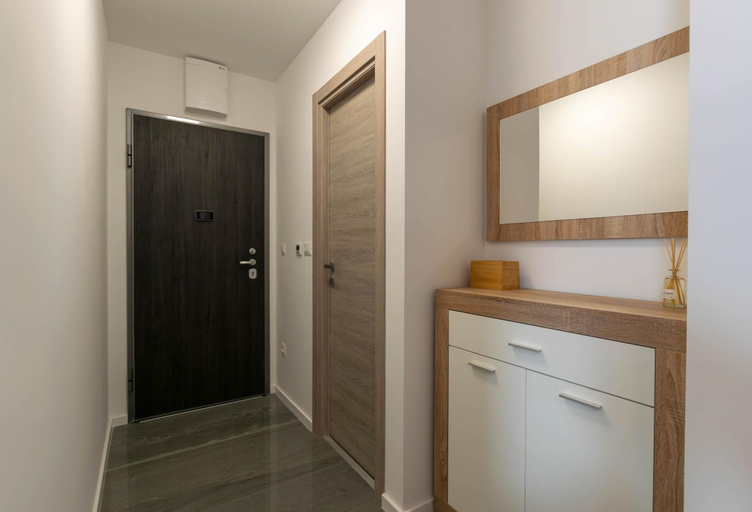 Others 4, Empress apartment, Split