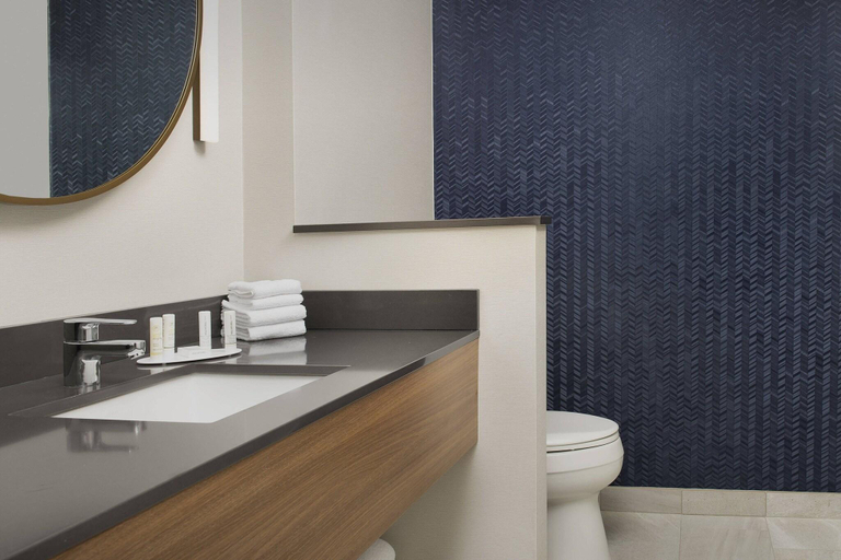 Bathroom 16