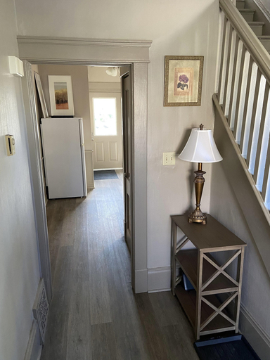 Bedroom 2, France and Flowers - Private 3-Bed Apartment, Perth