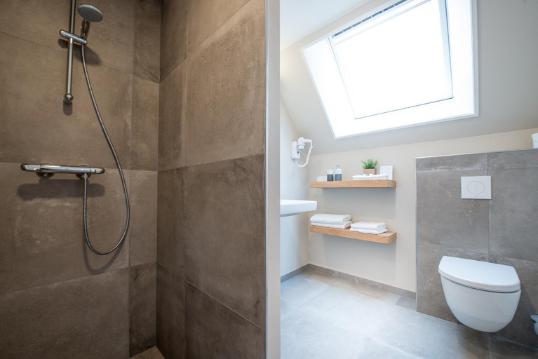 Bathroom 4, Leut logies, Vlieland