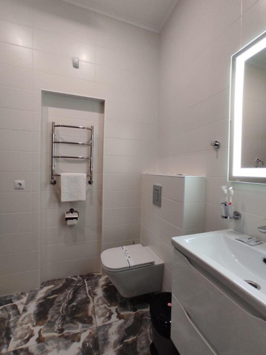 Bathroom 2, Levanevsky Hotel, Odes'ka