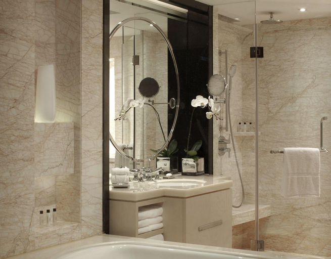 Bathroom 17