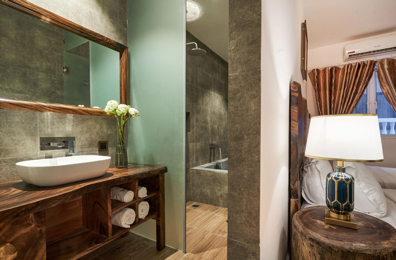 Bathroom 21