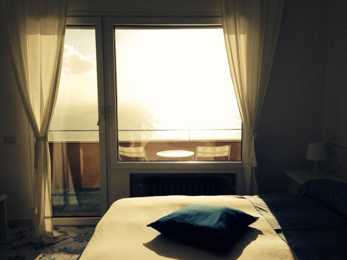 Others 4, B&B Dipintodiblu', Napoli