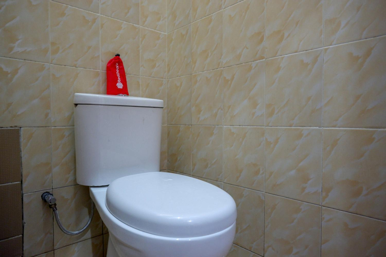 Bathroom 10