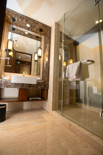 Bathroom 12
