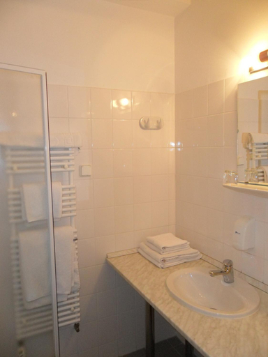 Bathroom 4, Sport Hotel, Debrecen