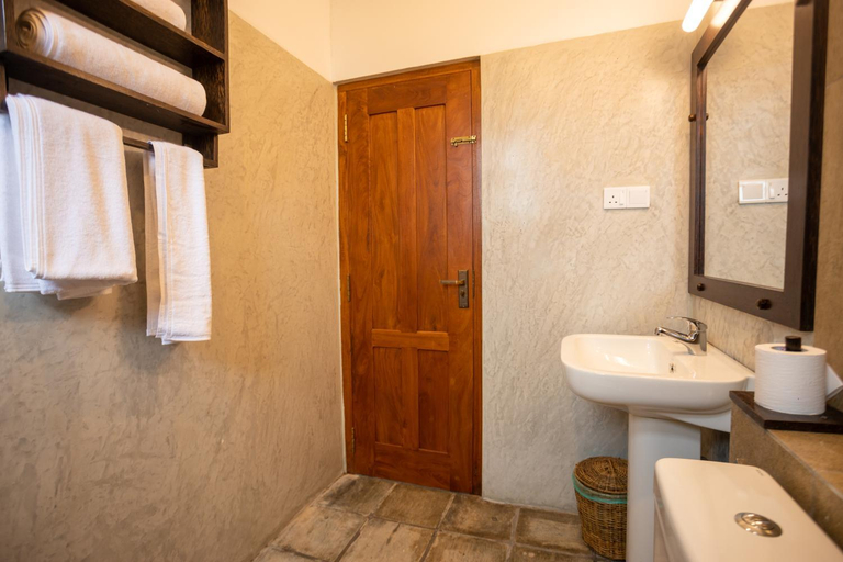 Bathroom 4, PearlDrop Waves Mirissa, Weligama