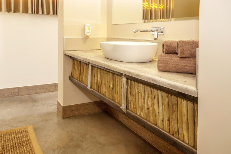 Bathroom 2, Desert Quiver Camp, Gibeon