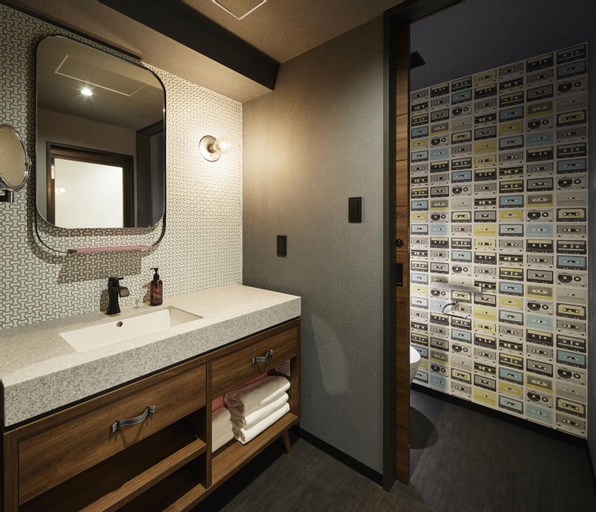 Bathroom 27