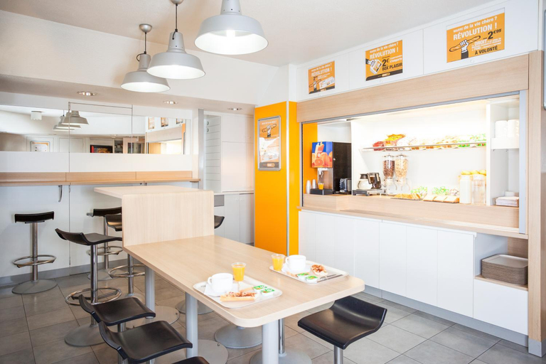 Others 5, hotelF1 Besancon Ouest Micropolis, Doubs