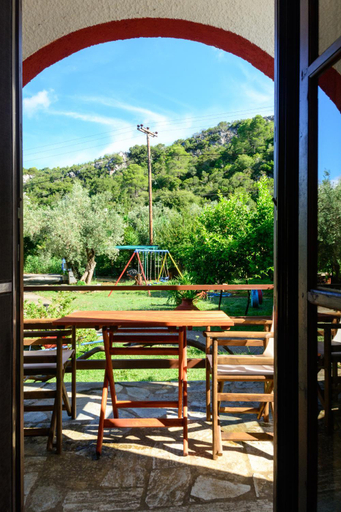 Others 5, Spiros Rooms, Thessaly