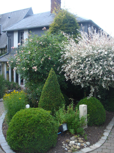 Others 5, Au p'tit jardin, Eure
