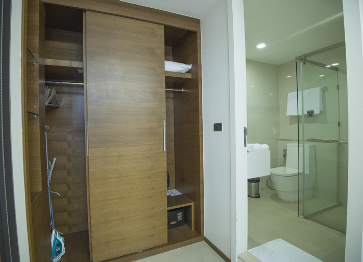 Bathroom 6