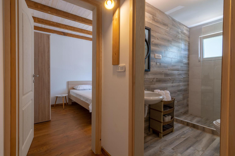 Bedroom, Hakuna Matata Apartments