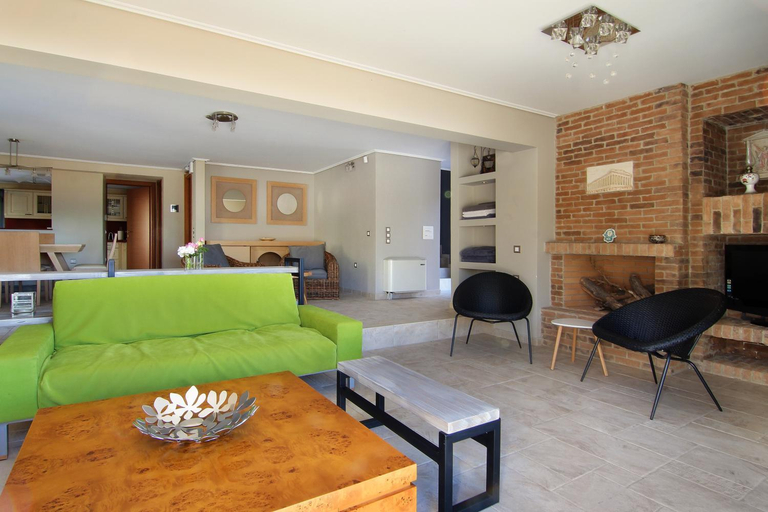 Facilities 2, Villa Adam, Attica