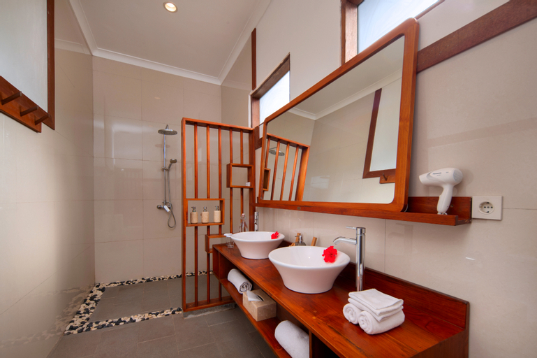 Bathroom 4