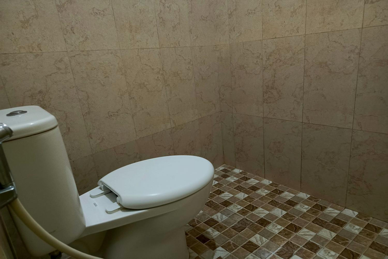 Bathroom 10