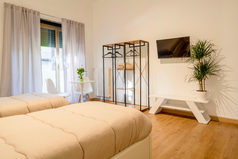 Others 3, Stella - Central Apartment, Bari