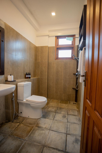 Bathroom 3, PearlDrop Waves Mirissa, Weligama