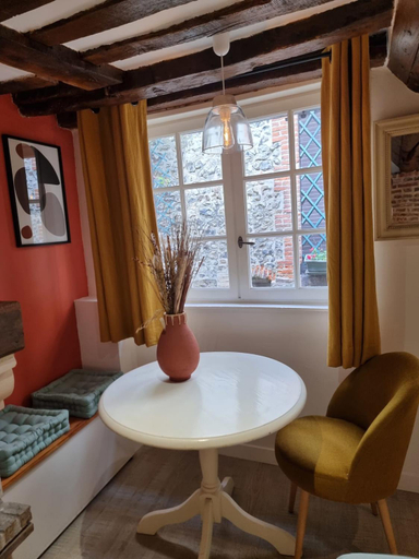 Others 3, Le Temps d’une Pause Cosy with Fireplace Honfleur Centre, Calvados