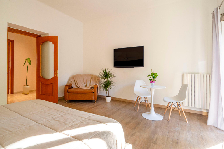 Others 2, Stella - Central Apartment, Bari