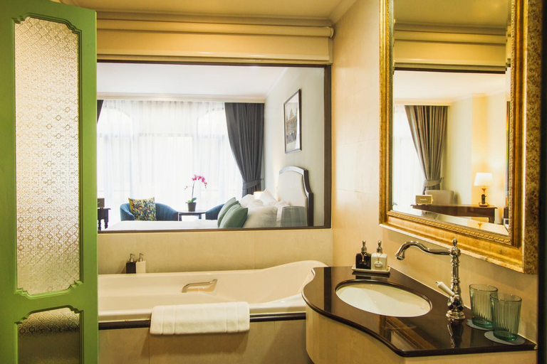 Bathroom 8