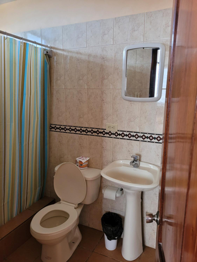 Bathroom 3, Hostal Haziel, Salinas