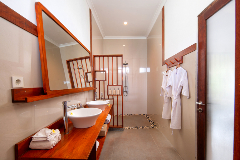 Bathroom 5