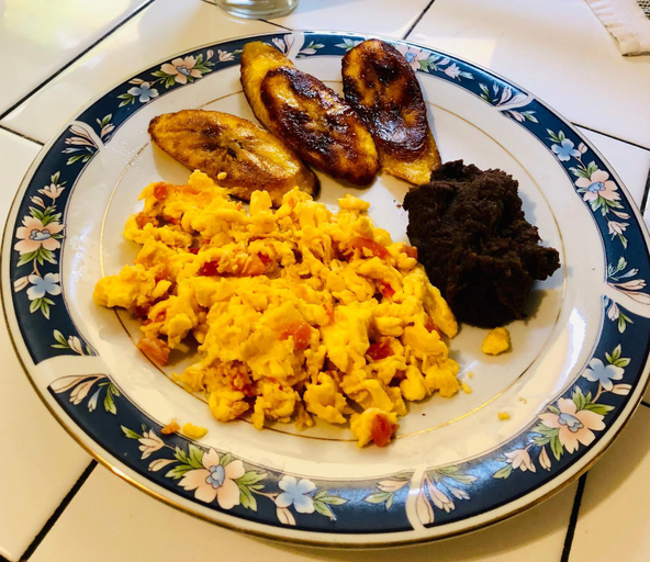Food & Drinks 5, Casa Carmel Bed & Breakfast, ZONA 1