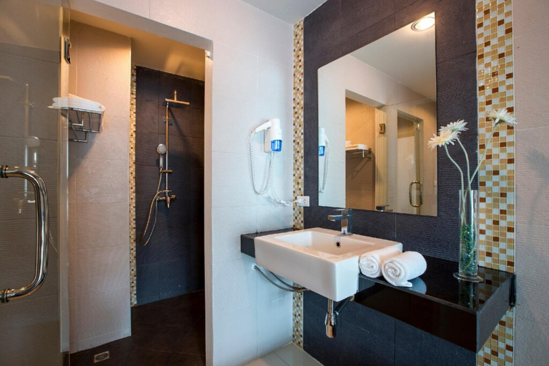 Bathroom 5, Chanalai Hillside Resort, Phuket Island