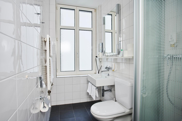 Bathroom 4, Hotel Bristol AG, Zürich