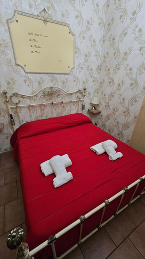 Others 3, B&B Caraty, Napoli