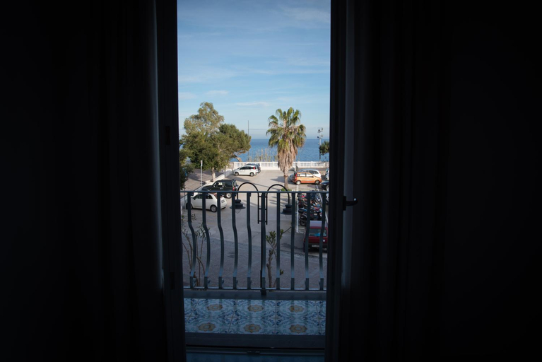 Others 5, B&B Il Castello, Messina