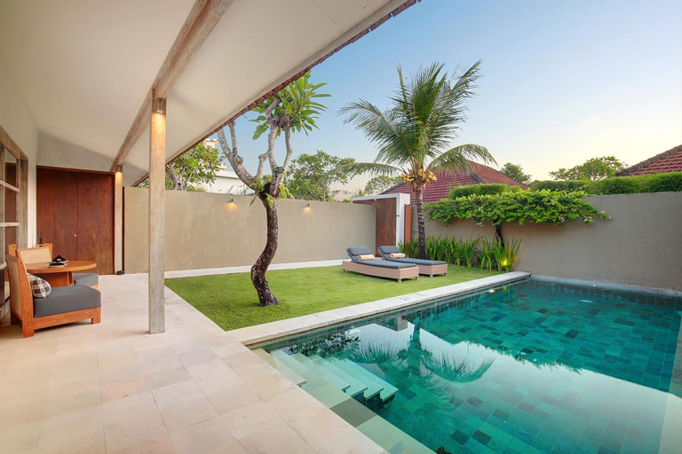 Swimming Pool 4