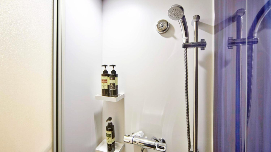 Bathroom 22