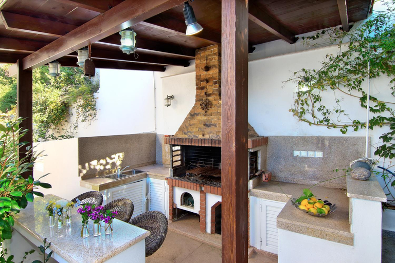 Food & Drinks 5, Villa Adam, Attica