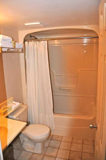 Bathroom 3, Victoria Motor Inn, Niagara