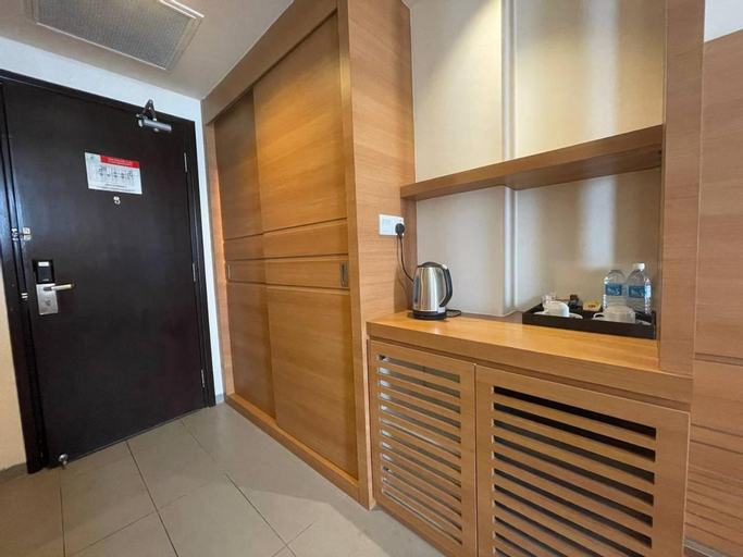 Dining Room 12