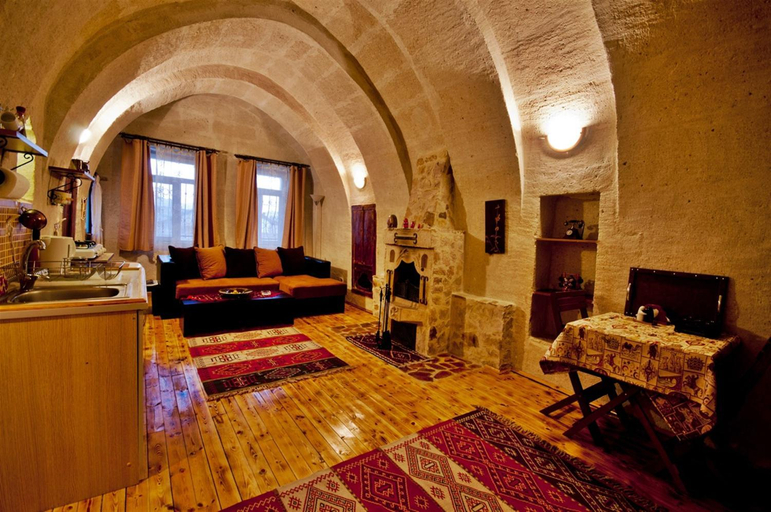 Others 5, Adanos Konuk Evi, Avanos