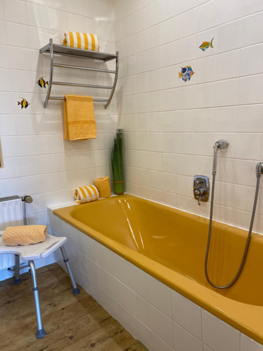 Bathroom 4, Schumacher's Landhaus, Wittmund