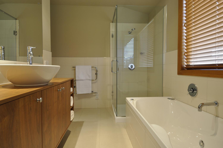 Bathroom 2, Luxury on Lansdown, Queenstown-Lakes