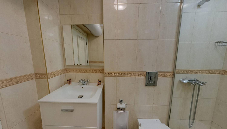 Bathroom 2, Hotel Antik, Balchik