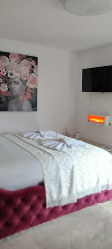 Others 5, Sobe i apartmani Tena, Velika Gorica