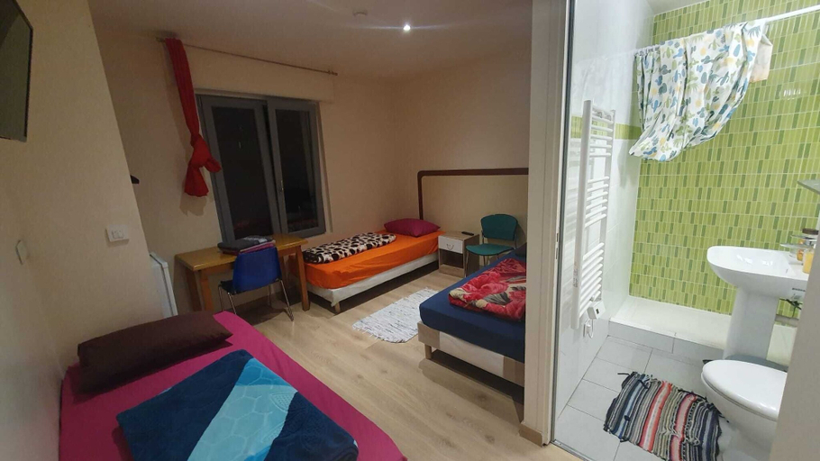 Bedroom 4, Hotel Le Privilege, Seine-Saint-Denis