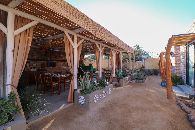 Others 3, The Desert House Bed and Breakfast, Daures