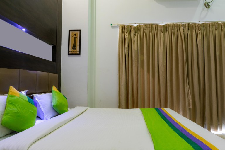 Bedroom 2, Treebo The Blue Roof, Thane