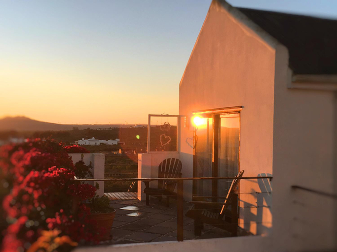 Others 5, Farr Out Guesthouse, West Coast