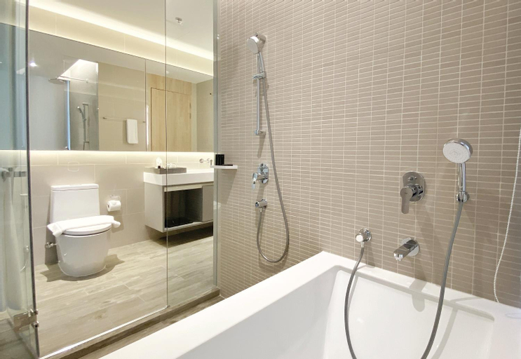 Bathroom 13