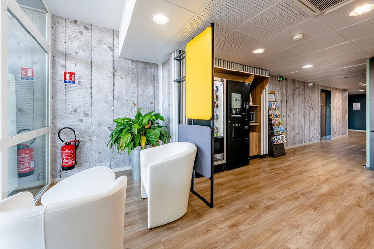 Public Area 2, B&B HOTEL Bordeaux Talence, Gironde